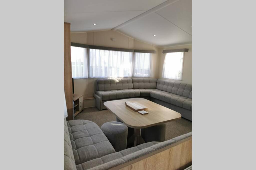 8 Sleep Chalet At Newquay Away Resorts Nb160 Exterior photo